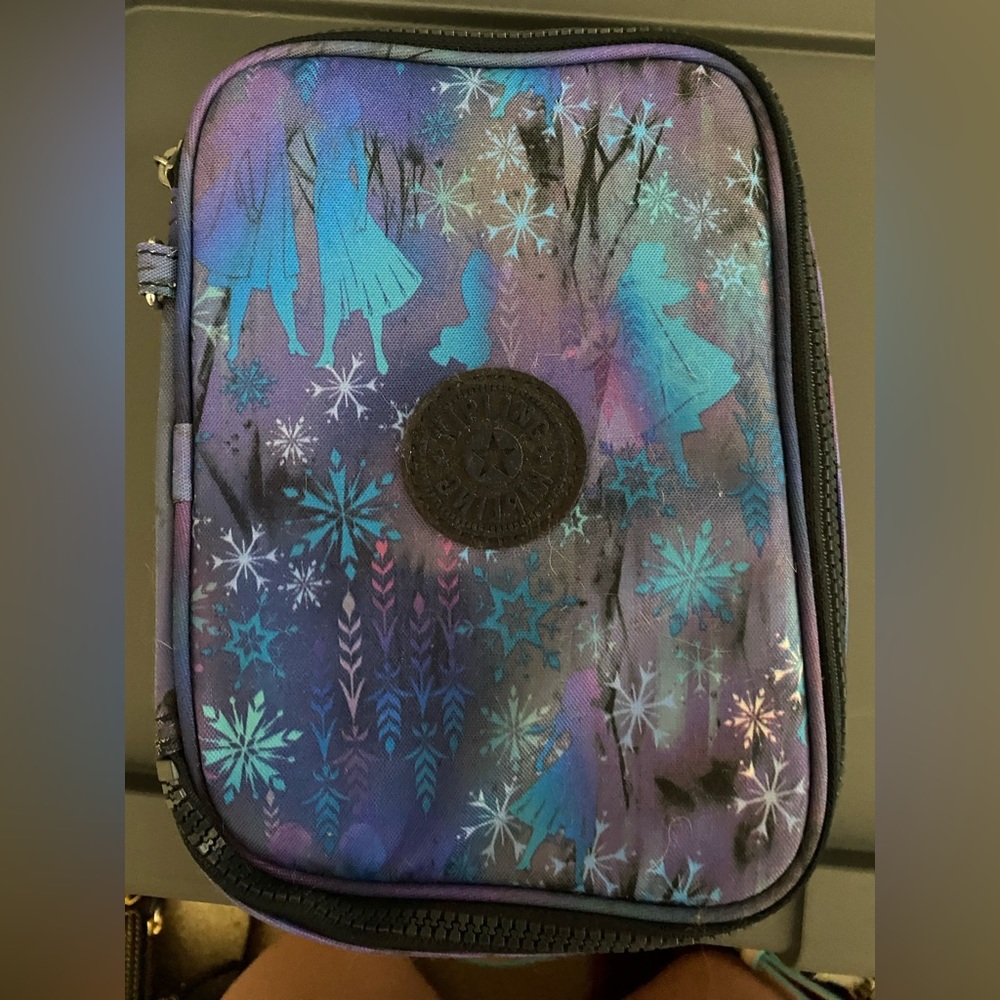 EUC Kipling Frozen 2 100 Pens Case
